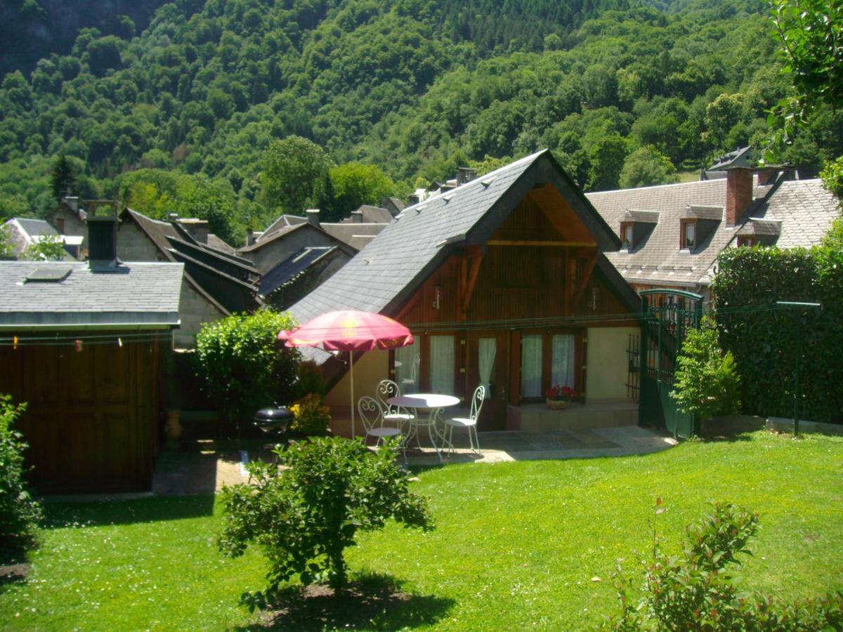 petite maison de montagne avec jardin Cier-de-Luchon Extérieur photo